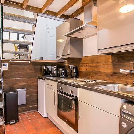 Split Level Studio Apartment In Camden London Eksteriør billede
