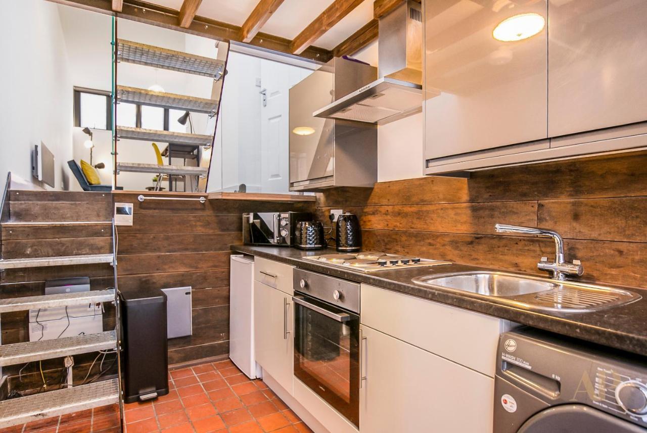 Split Level Studio Apartment In Camden London Eksteriør billede