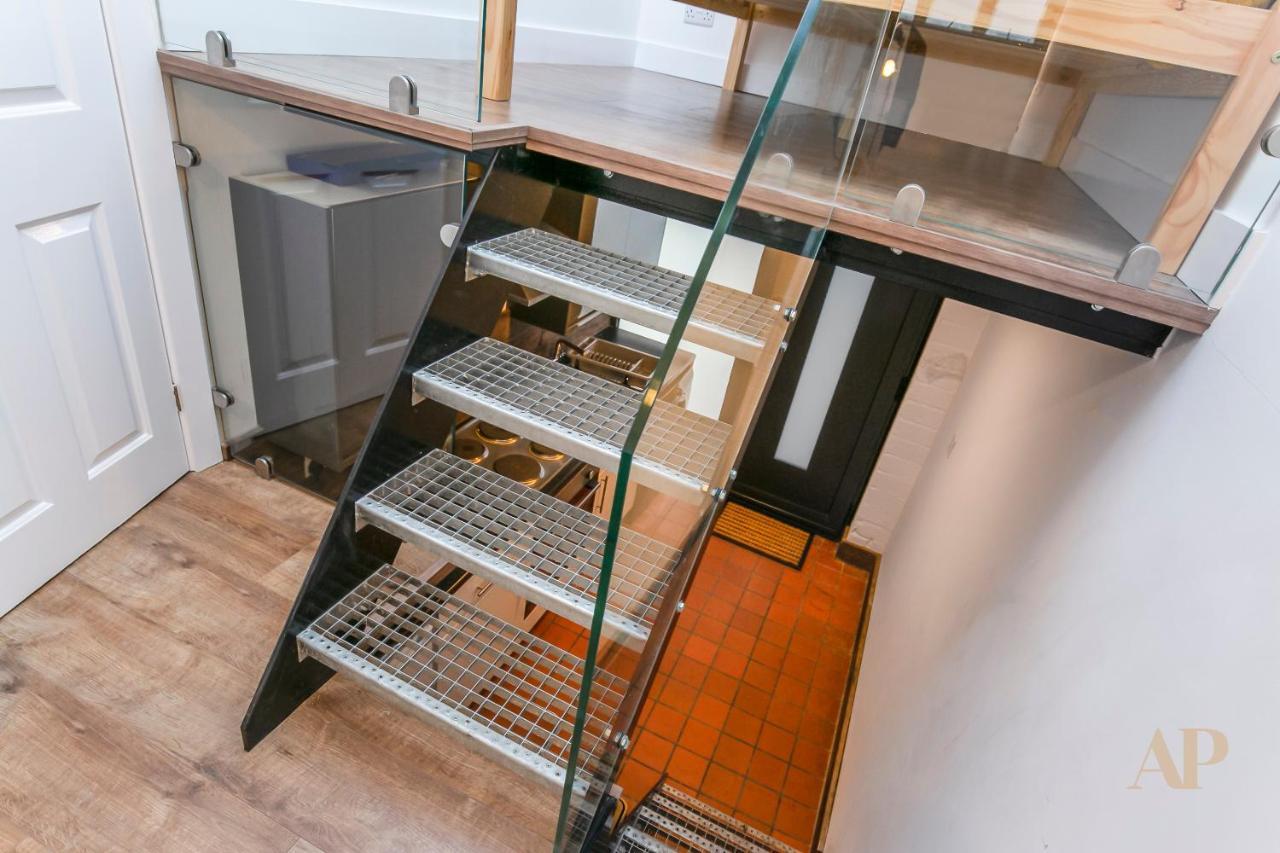 Split Level Studio Apartment In Camden London Eksteriør billede